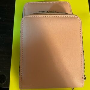 3 pocket crossbody